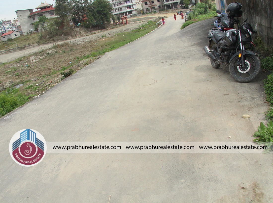 Land at kadaghari thapa chowk